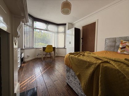 Room in a Shared House, Chesterton Grove, M43