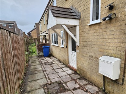 3 Bed Terraced House, Streatly Walk, BB2