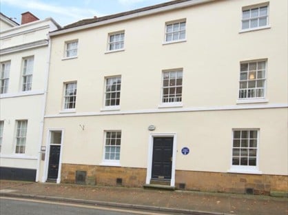 2 Bed Flat, Jury Street, CV34