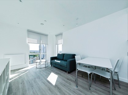 1 Bed Flat, Addiscombe Grove, CR0