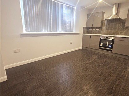 1 Bed Flat, Leeds Road, HX3
