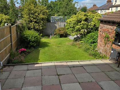Room in a Shared House, Irene Road, L16