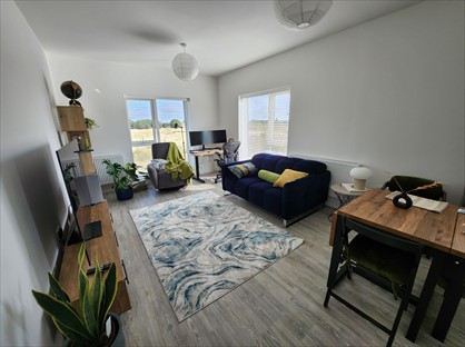 1 Bed Flat, Quiet Lane, CM17