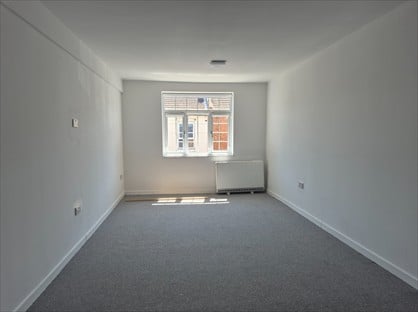 2 Bed Flat, Abbott House, NN1