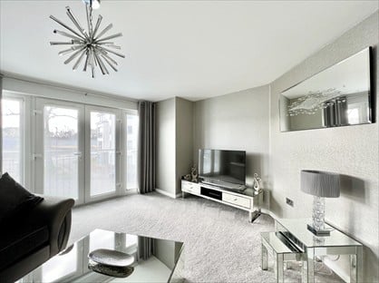 1 Bed Flat, Crookston Court, FK5