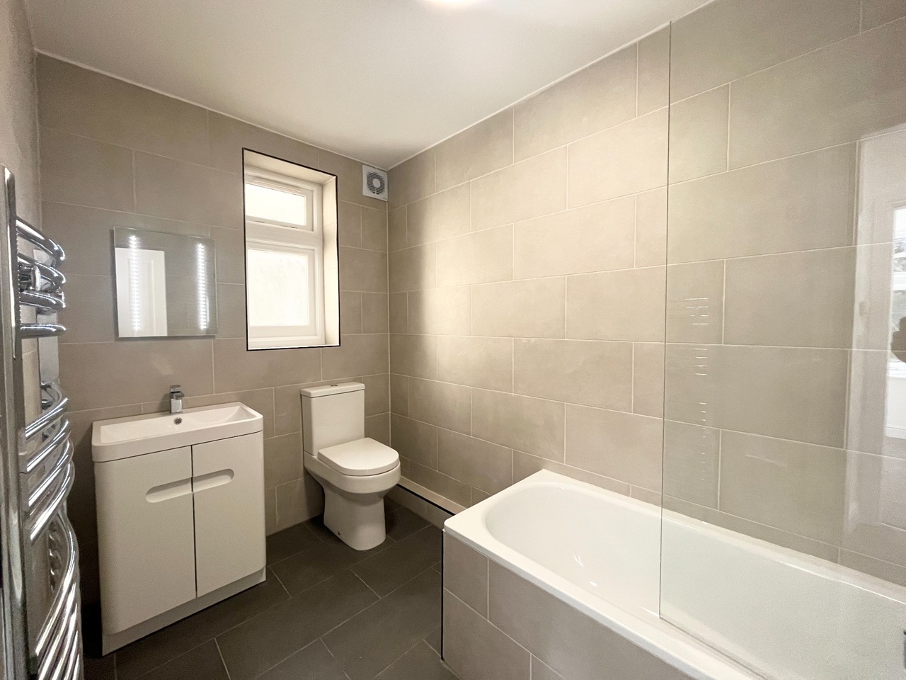 Additional image 4 of 1 Bed Flat, Morland Avenue, LE2, N1 7GU