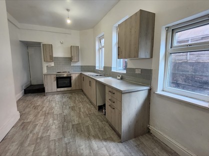 4 Bed Terraced House, Great Cheetham Street East, M7