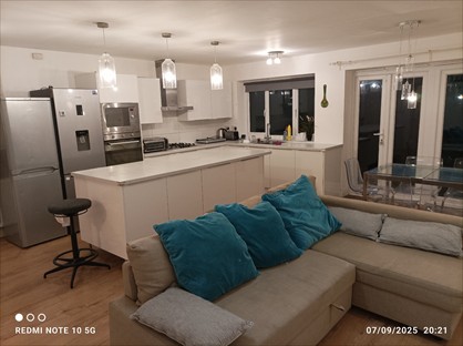 4 Bed Semi-Detached House, Glendale Gardens, HA9