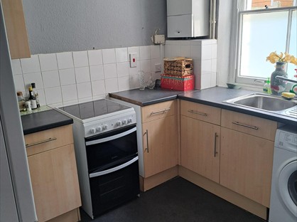 1 Bed Flat, The Elms, TW1