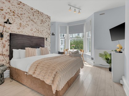 Studio Flat, Lena Gardens, W6