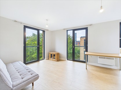 2 Bed Flat, Southside, B5