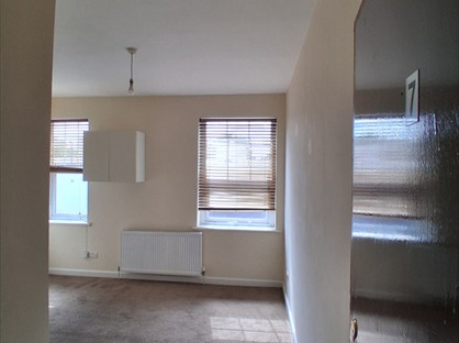 Studio Flat, Rushton House, SW8