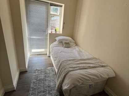 1 Bed Terraced House, Caldy Road, DA17