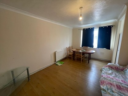 1 Bed Flat, Windsor Park Road, UB3