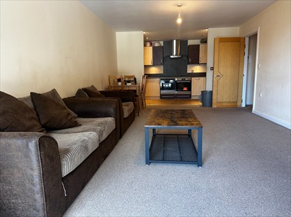 2 Bed Flat, Churchill Way, CF10