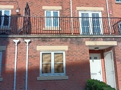 4 Bed Terraced House, Nightingale Gardens, CF38