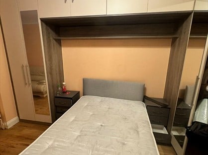 Room in a Shared House, London, TW7