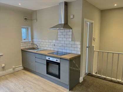 2 Bed Flat, Cross Street, M33