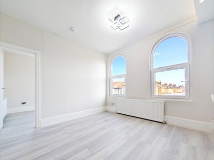 2 Bed Flat, Lancaster Road, EN2