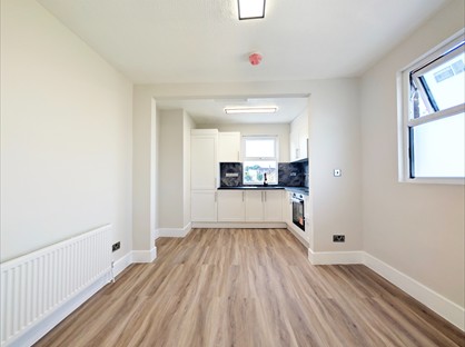 2 Bed Flat, Lancaster Road, EN2