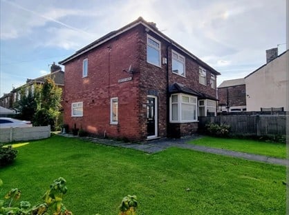 3 Bed Semi-Detached House, Twist Lane, WN7