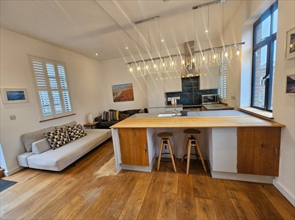 1 Bed Flat, Fore Street, EX4