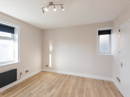 Studio Flat, London, NW2
