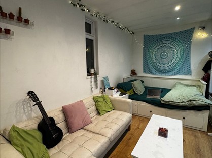 Studio Flat, Barclay Road, E13