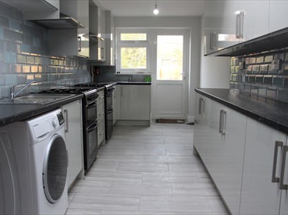 Room in a Shared House, Romford, RM6