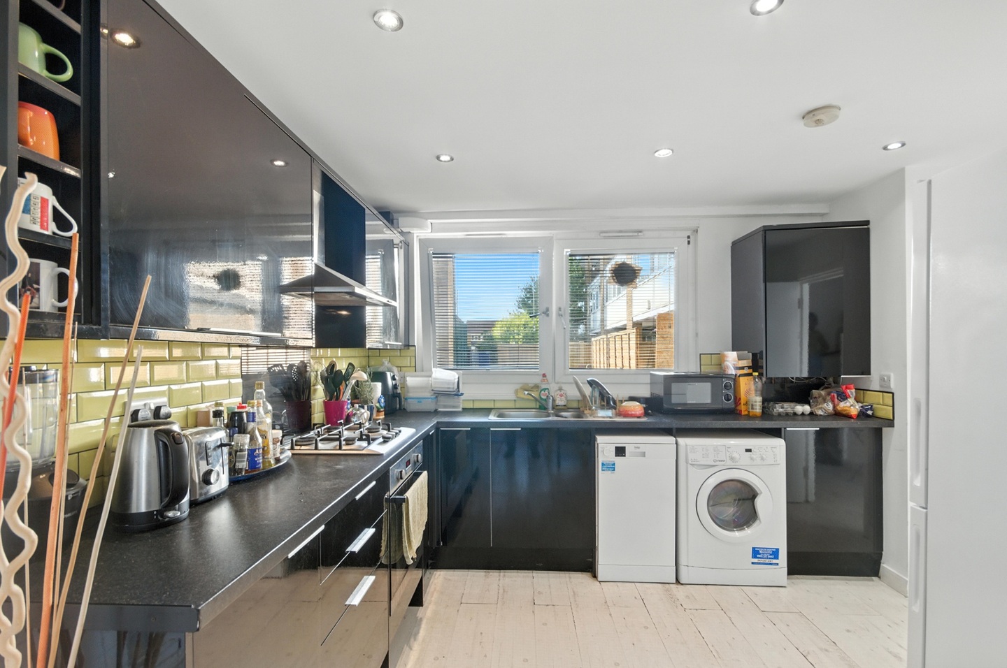 4 Bed Maisonette, Bradley Lynch Court, E2 photo 2