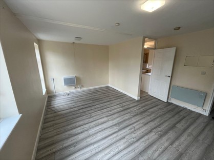 Studio Flat, Bentry Close, RM8