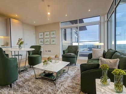 2 Bed Penthouse, Raffles House, NW4