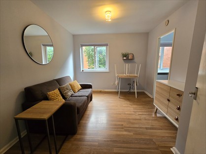 1 Bed Flat, Chantrell Court, LS2