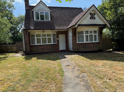 3 Bed Detached House, Limpsfield Road, CR6