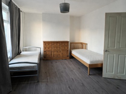 3 Bed Maisonette, Waverley Road, SL1