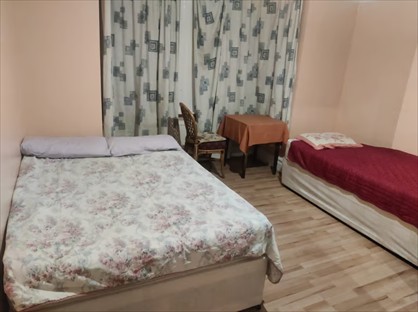 Room in a Shared House, Noel Road, W3