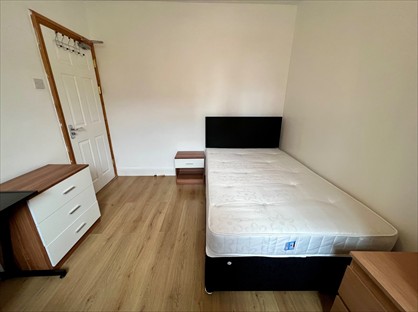 Room in a Shared House, Western Street, SA1