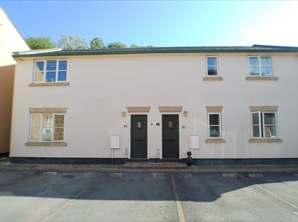 2 Bed Flat, Long Street, TA4