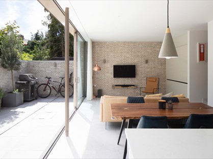 3 Bed Detached House, Morris Gardens, SW18