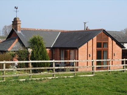 3 Bed Bungalow, Knowle, EX9