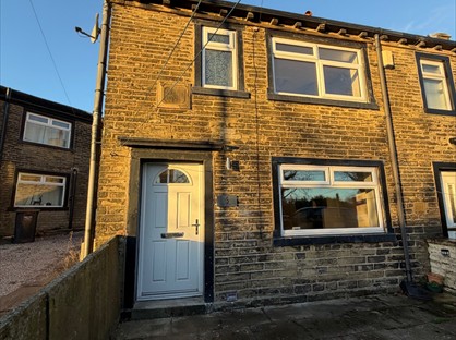 2 Bed End Terrace, Cross Lane, HX3