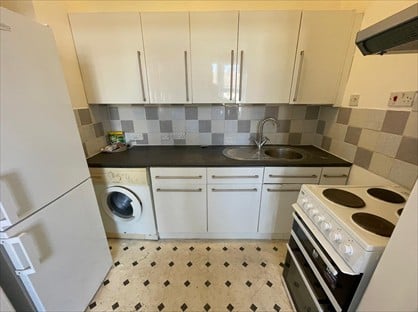 1 Bed Flat, Windmill Road, CR0