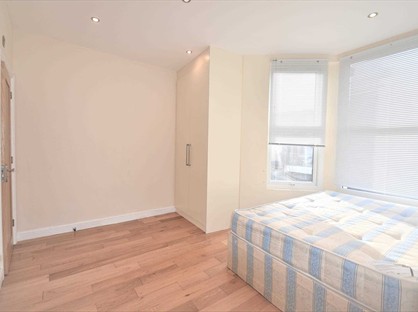 Room in a Shared House, Acton Lane, W4