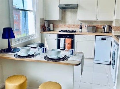 1 Bed Flat, Oakley Street, SW3