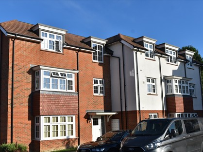 2 Bed Flat, Sidney Grove, CT6