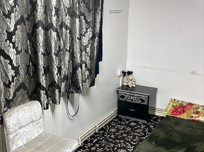 2 Bed Flat, Harlech Gardens, TW5