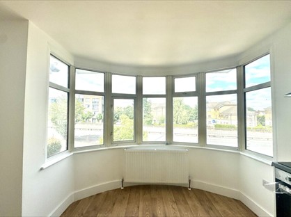 Studio Flat, London, NW4