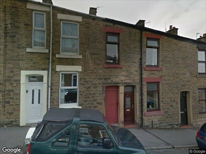 4 Bed Terraced House, Whitfield Cross, SK13