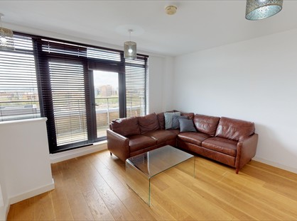 2 Bed Flat, Staten Court, L1