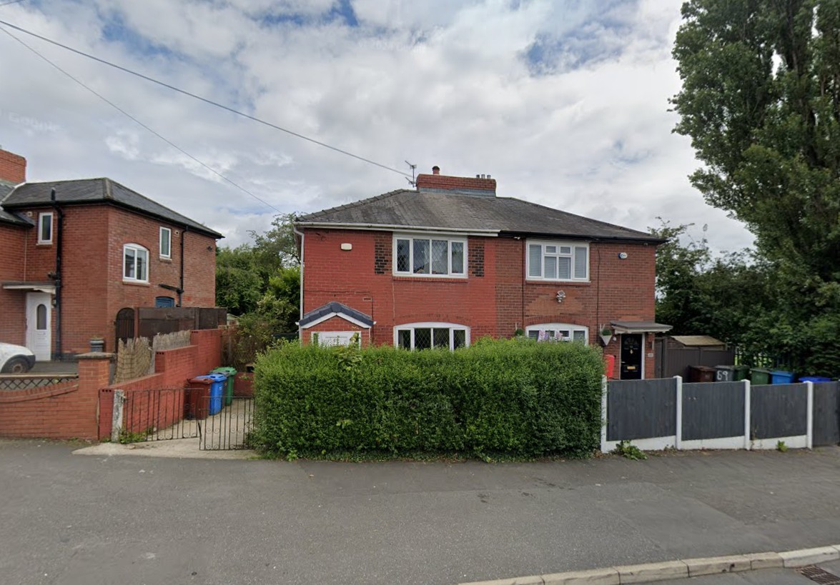 manchester-2-bed-semi-detached-house-plant-hill-road-m9-to-rent
